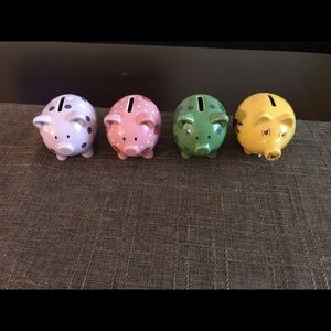 4 little piggy banks